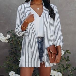Vici Mansion Flawless Linen Blend relaxed fit blazer. Never worn. Size Large